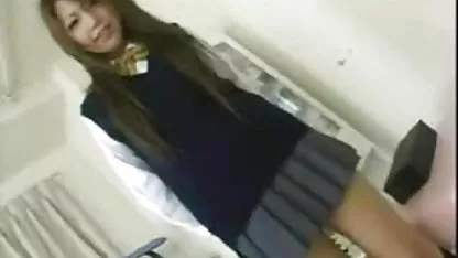 Zorra pelirroja belleza, habiendo arrebatado un joven, un poco tímido estudiante en la calle, rápidamente le dijo negras calientes xxx a este tio para conducir hasta su apartamento, donde el chico tenía una envidiable destino por largo tiempo, atornille esta puta insaciable