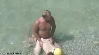 Chico espías xxx gordas morenas cómo su vecino se masturba