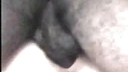 Tetona morena y chico apasionadamente a la xexo de negras mierda en la cama después de la mamada