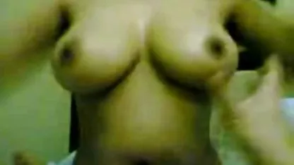 Bebé, literalmente, golpeó a su empleador con su elegante formas interraciales videos