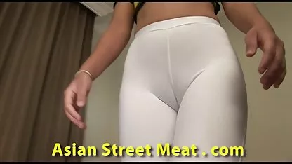 La chica fue invitada a un casting en un apartamento independiente, y en lugar de hablar con el jurado, ellos ponen un miembro masculino en la boca de ella negras sexis xxx y la obligó a chupar!