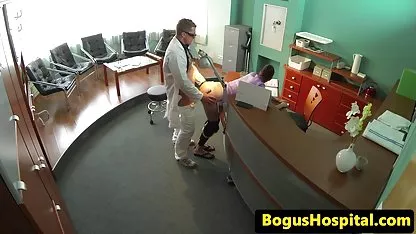 Hermosa perra le encanta acariciar videos xxx mulatas su coño
