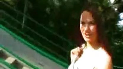 El chico decidió apaciguar a la chica con un clítoris grande y en la que los orificios se convierten en húmedo desde el simple roce de las manos. Estos aprovecharon de un mujere negra singando joven que, con gran deseo, que se inserta no sólo los dedos en su coño