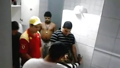 Una de calvicie masculina desnuda una travesti del punto y negra culea rico la cogió