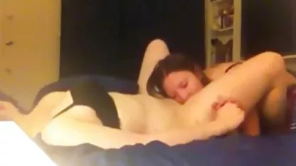 Estudiante paseos en una interracial xx máquina del sexo