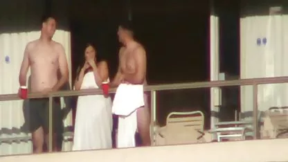 Tetona se pone públicamente follada en la boca y el videos x de negras ano