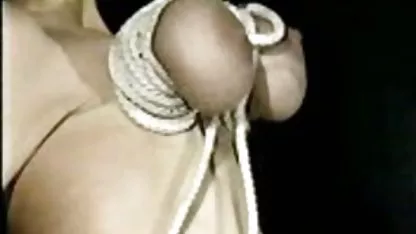 Blanco, joven, niña puede chupar una polla grande y videospornonegras negro
