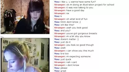 Pelirroja Megan se la chupa a su xxx gratis interracial favorito consolador delante de la webcam