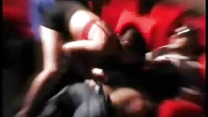 Licitación estudiante estudiante folla con un negras mamadoras sexy tutor en el suelo