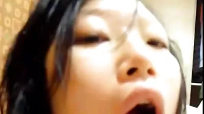 Tio empujó la polla magia perra videos negras peludas botón y ella lo rociara con el esperma