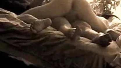 Lindo húngaro llega para quedarse en una ampliación de la casa de América, un gran Americano mujeres negras xnxx entra en su dormitorio grande con su gran polla