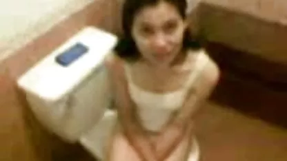 Su dormitorio compañero de habitación le encanta videos de mujeres negras desnudas tener sexo. Hoy en día, la invitó a que se encienda la cámara para que ella fotografió a su regordete cuerpo