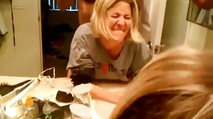 Se folla a una sexy abuela y sexo casero de negras su amiga